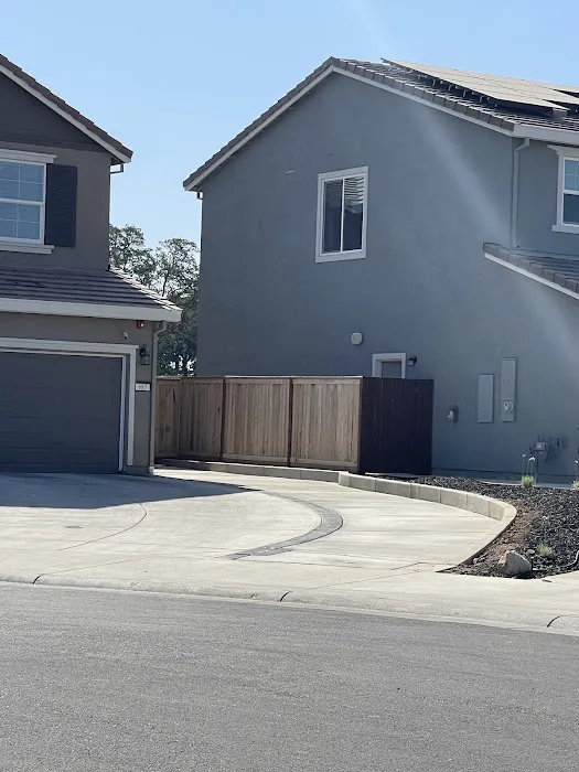 Manuel Sanchez Landscaping Picture 4