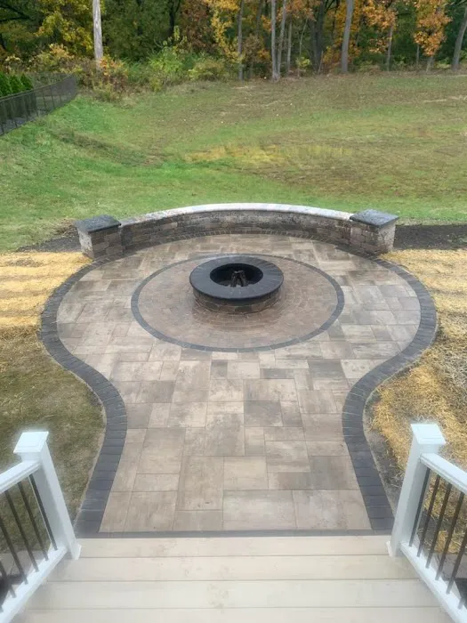 Maple Grove Landscape Picture 3