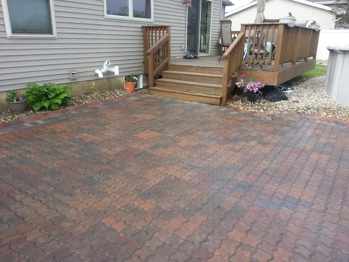 Maple Grove Landscape Picture 8