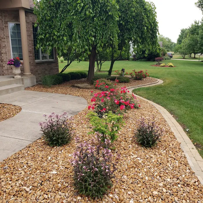 Maple Grove Landscape Picture 10