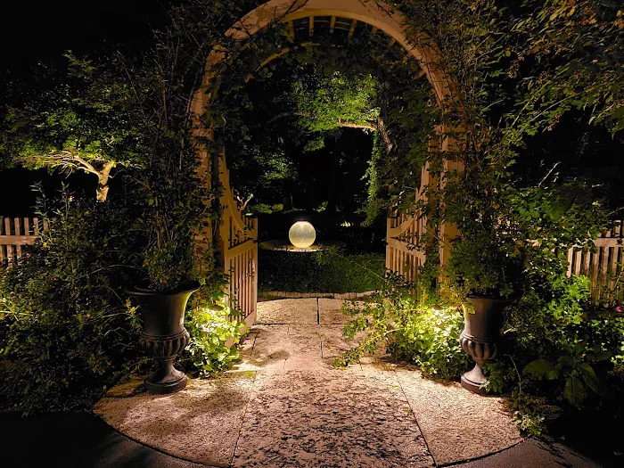 The Illuminators Outdoor Lighting Picture 4