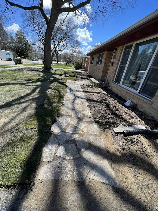 EM Landscaping Picture 3