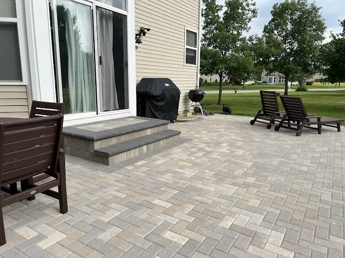 Amaros Landscaping Picture 10