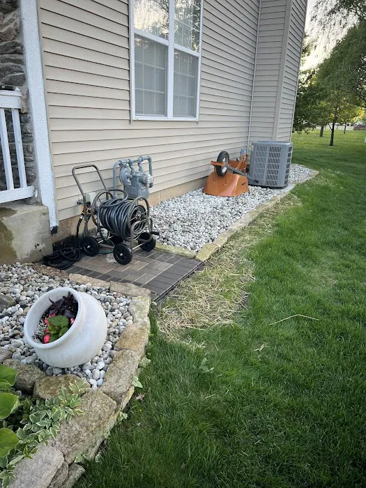 Amaros Landscaping Picture 2