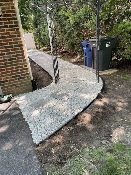 AJR Landscaping Picture 5