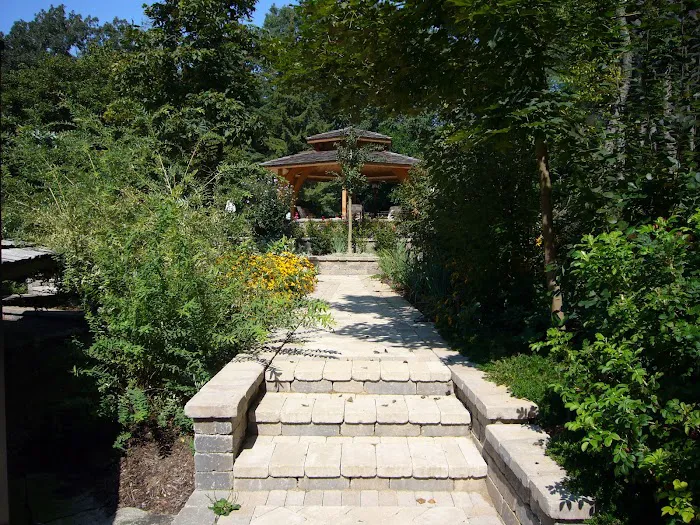 Stander's Landscaping Picture 5
