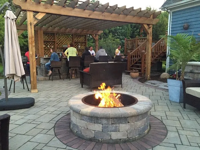 Tunzi & Sons Landscaping Picture 2