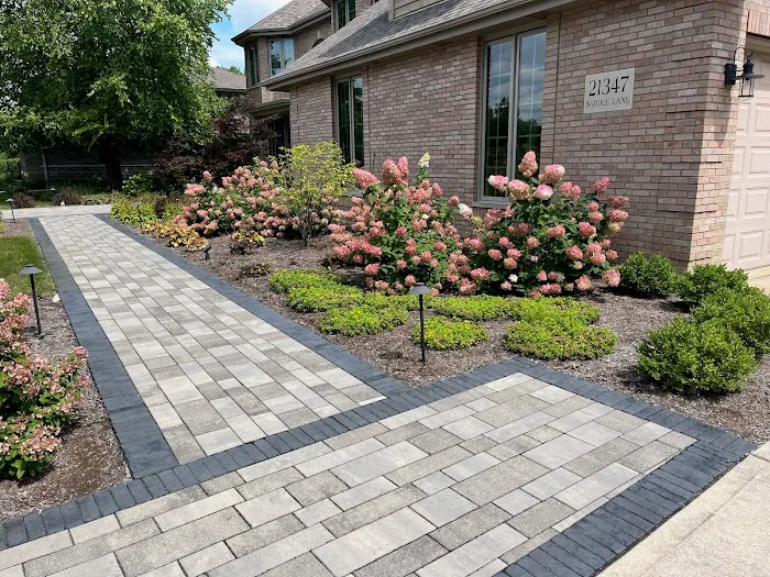 Tunzi & Sons Landscaping Picture 10