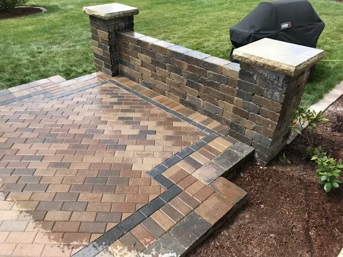 Affordable Landscape Crew Picture 2