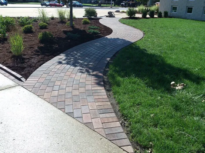 Affordable Landscape Crew Picture 1