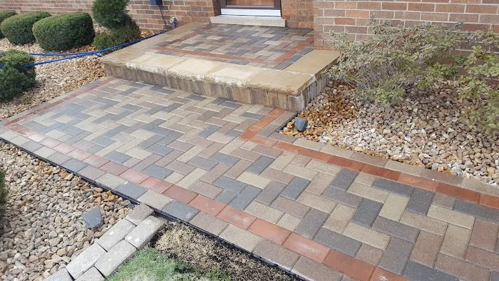 Affordable Landscape Crew Picture 4