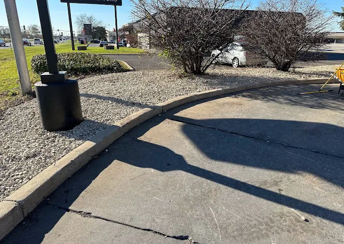 S&J Lawn Care Services LLC Picture 1