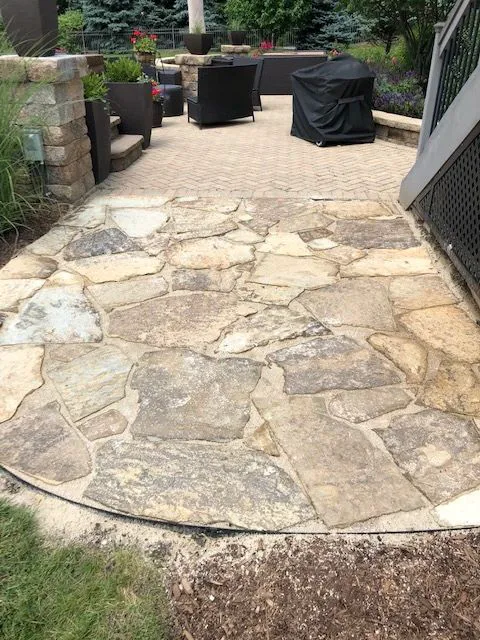 Prime Cut Lawn Care Picture 3