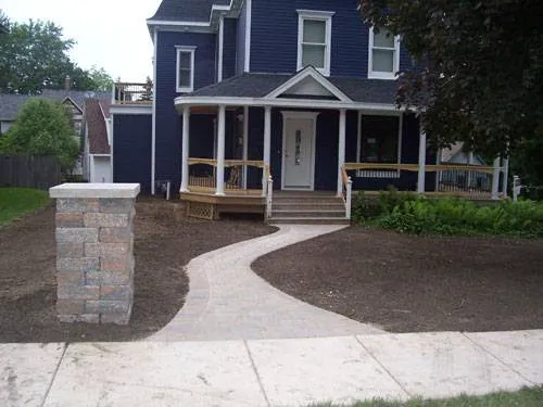 Tomasello's Landscaping Picture 7