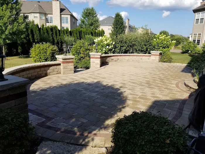 River Land Landscaping Inc Picture 4