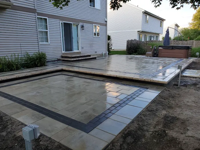 River Land Landscaping Inc Picture 1