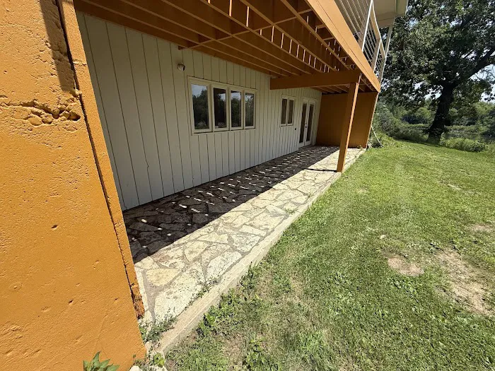 Clean Cut Landscaping Picture 3