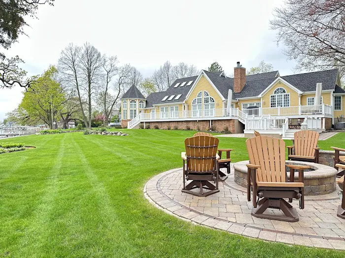 Aparicio’s Lawn Care Inc Picture 9