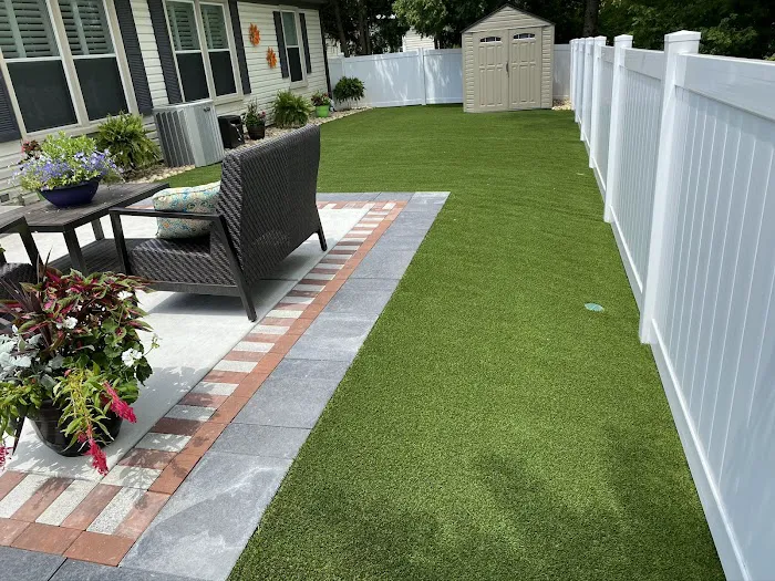 Unique Landscaping Service Inc. Picture 6