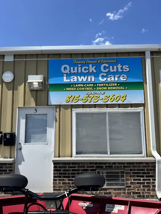 Quick Cuts Lawn Care Picture 4