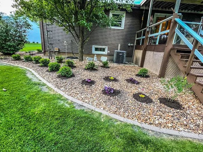 Pristine Lawncare LLC Picture 1