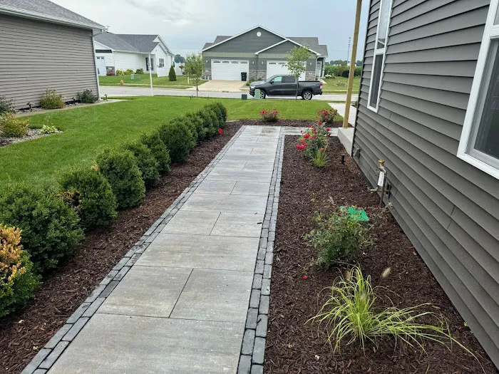 Simmons Landscaping Picture 7
