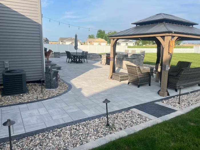 Simmons Landscaping Picture 3