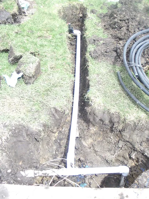 Breezes Landscaping Picture 7