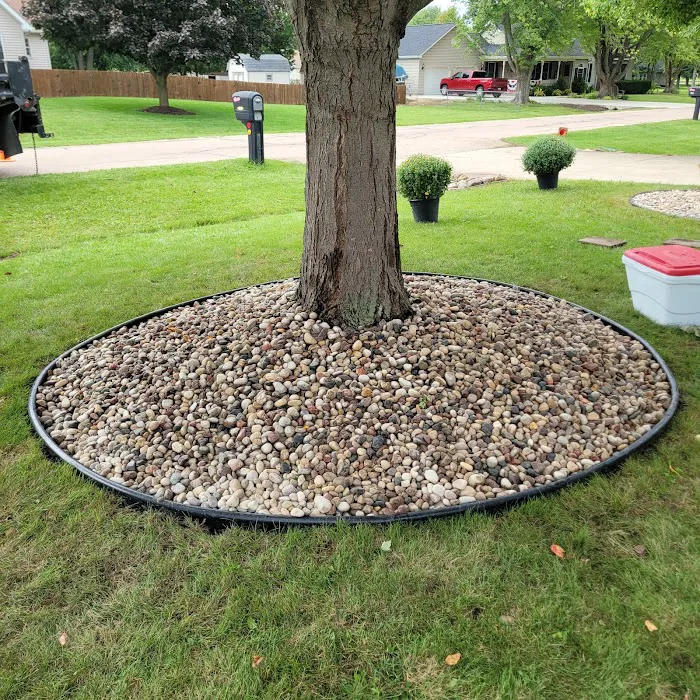 Lakeside Landscapes and Lawn Care Picture 9