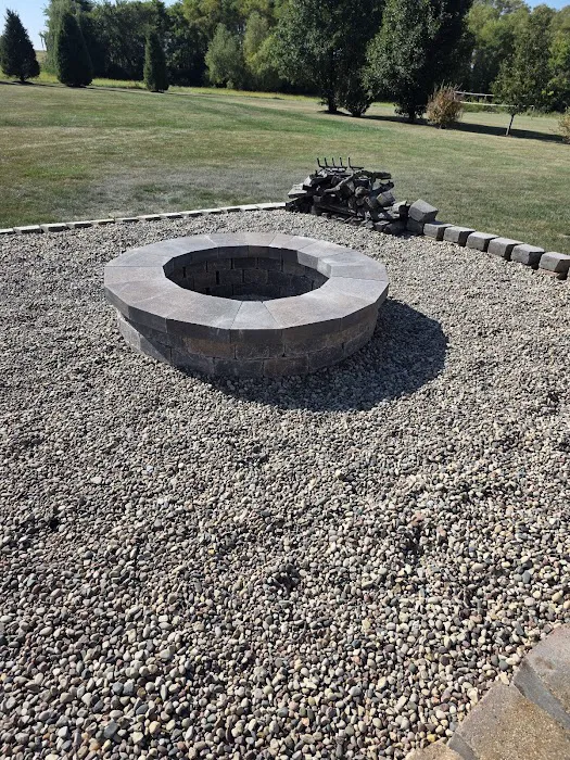 Lakeside Landscapes and Lawn Care Picture 3
