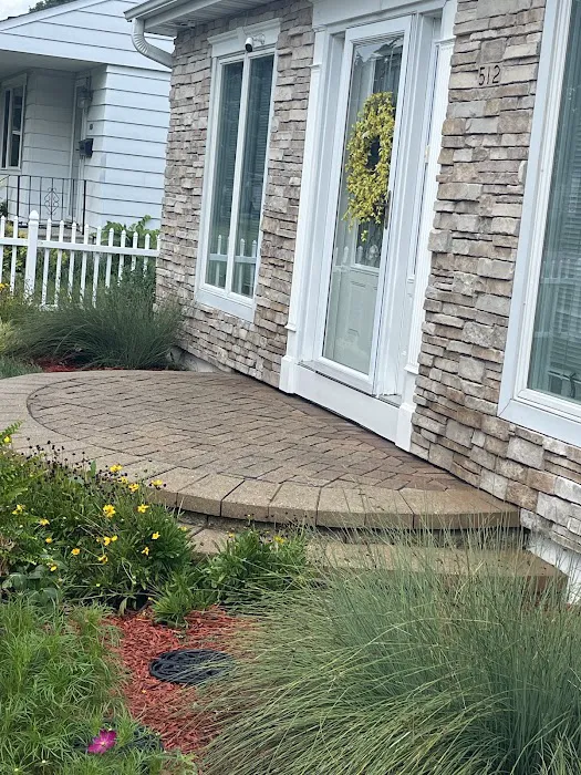 The Best Gardens Landscaping Inc. Picture 3