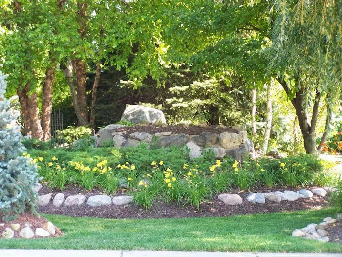 Hanson Landscape Picture 6