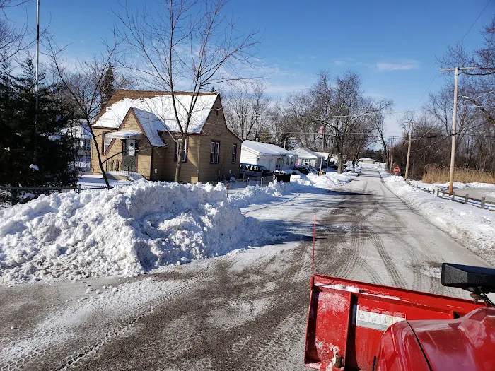 Chepe Landscaping and Snow Removal Picture 10