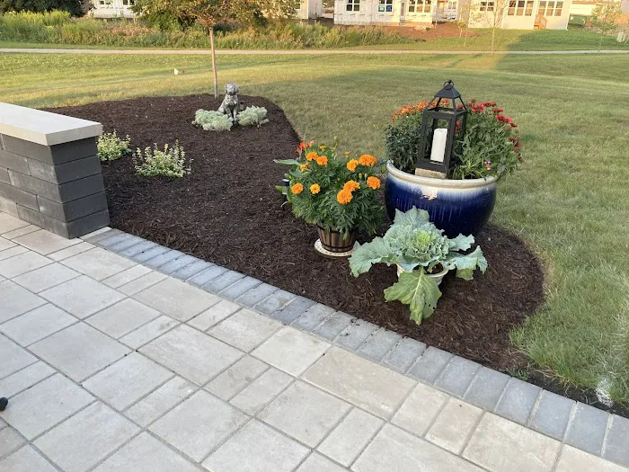 Luis Lawn Care Inc. Picture 4