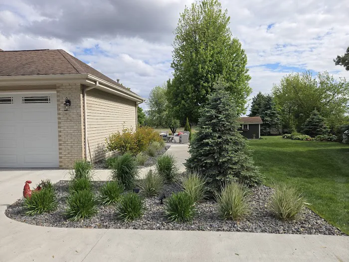 Elite Landscaping Picture 3