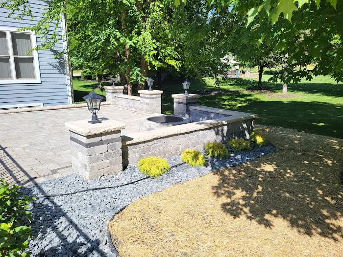 Martin's Landscaping & Tree service Picture 8