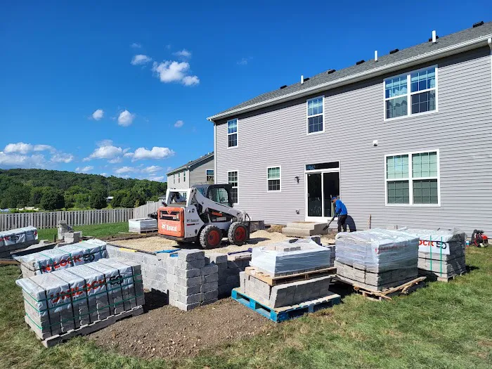 Martin's Landscaping & Tree service Picture 1