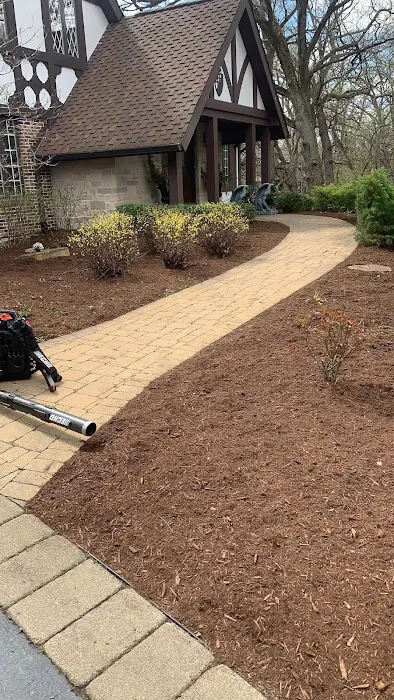 Verdes Landscaping Picture 9