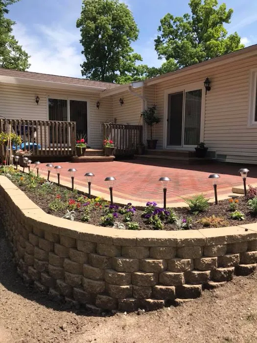Verdes Landscaping Picture 8