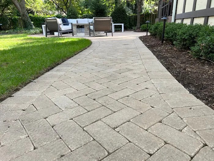 Great Oaks Landscaping Picture 10