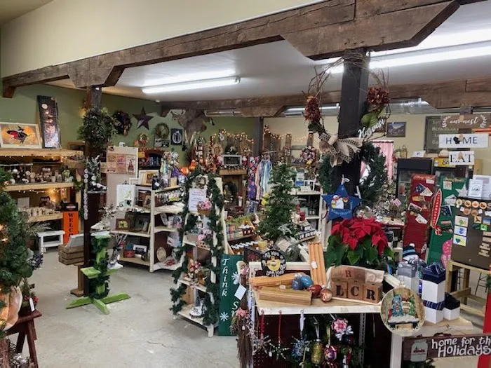 T & R Garden Center and Gift Shop Picture 10