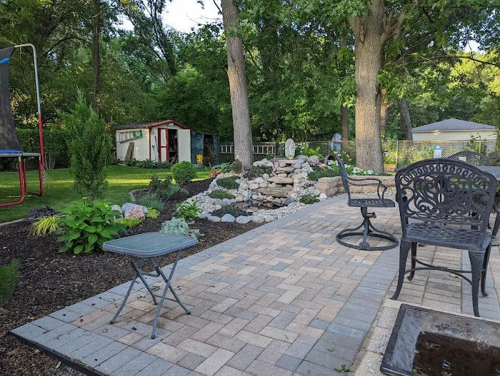 Ivy Rose Lawns Picture 8