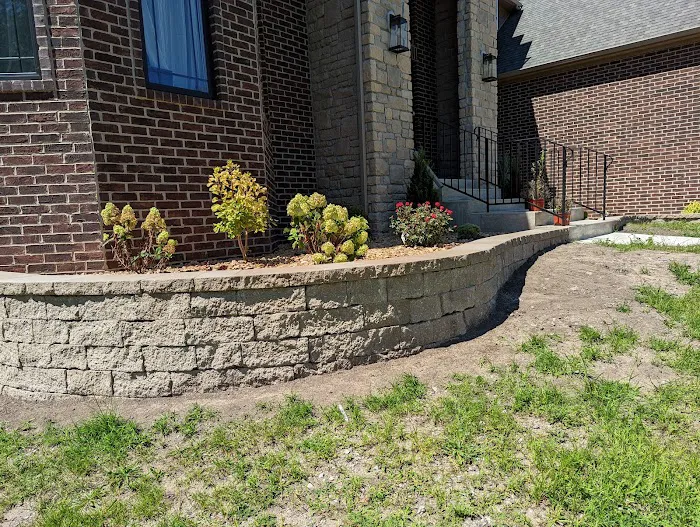 Ivy Rose Lawns Picture 3