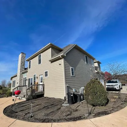 J.E. Landscaping Picture 1