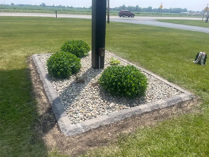 L & J landscaping & lawn care snow removal LLC Picture 10