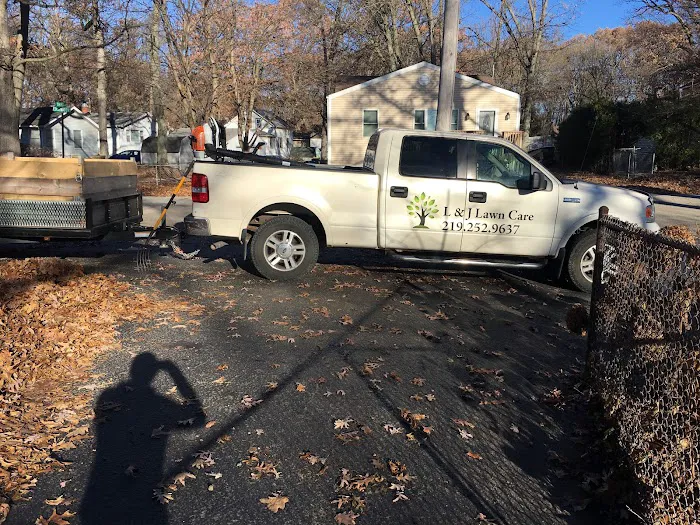 L & J landscaping & lawn care snow removal LLC Picture 3