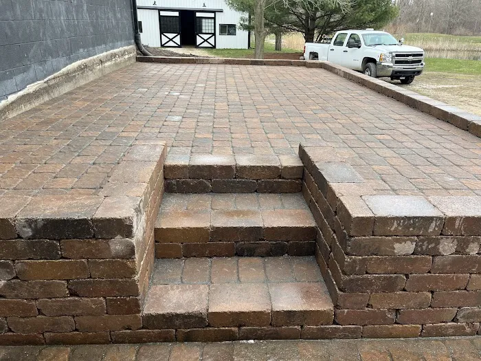 L & J landscaping & lawn care snow removal LLC Picture 7