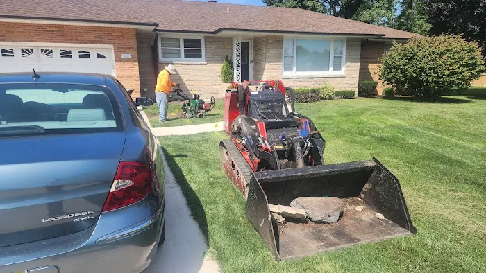 D and G Landscaping and Snow Removal Picture 8