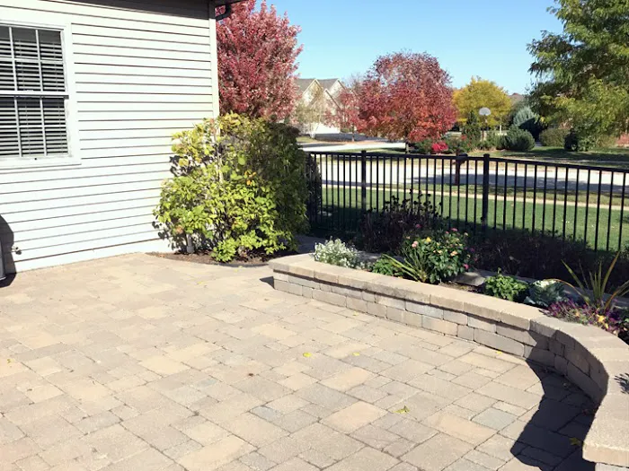 Stran's Garden Center & Landscaping Picture 3