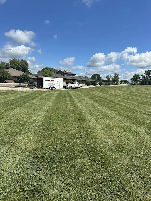 Del's Family Landscaping Corporation Picture 1